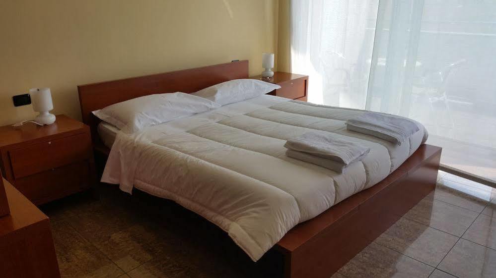 Residence Fermi Casarile Εξωτερικό φωτογραφία